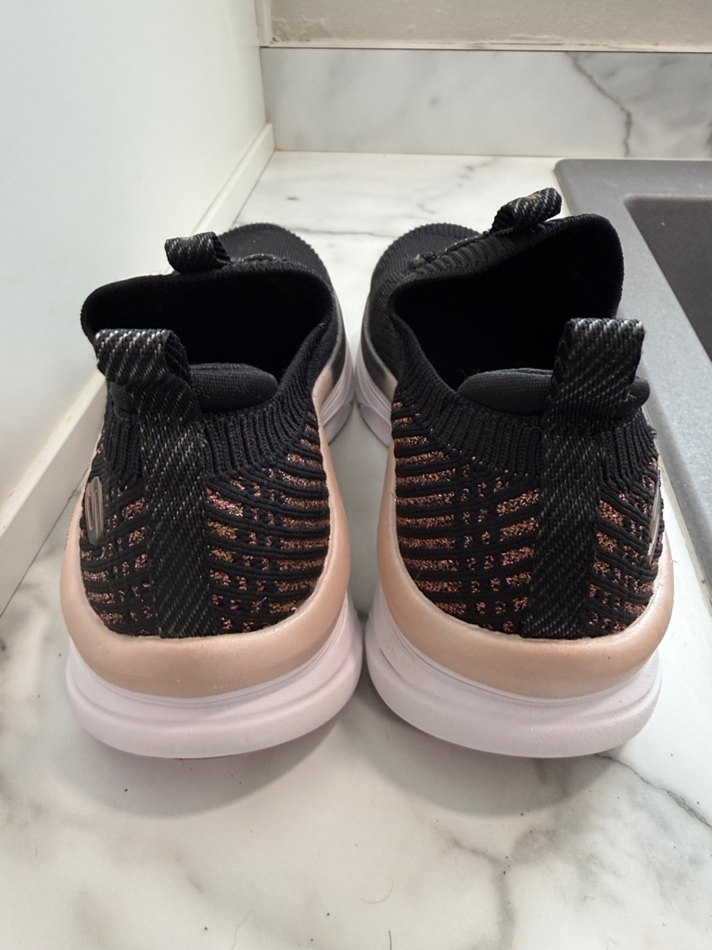 Skechers, Relaxed Fit: D'Lux Walker Black Let it Glow Walking Shoes - Size 6.5 - Picture 6 of 9